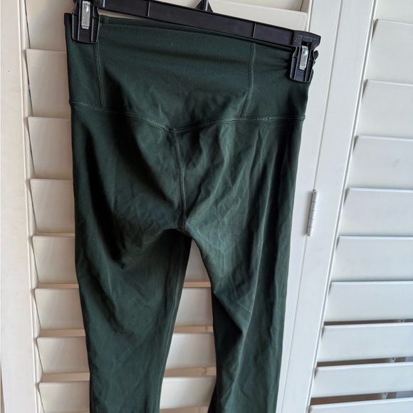 Vuori Green Sports Bra and Leggings Set XS - Picture 6 of 7